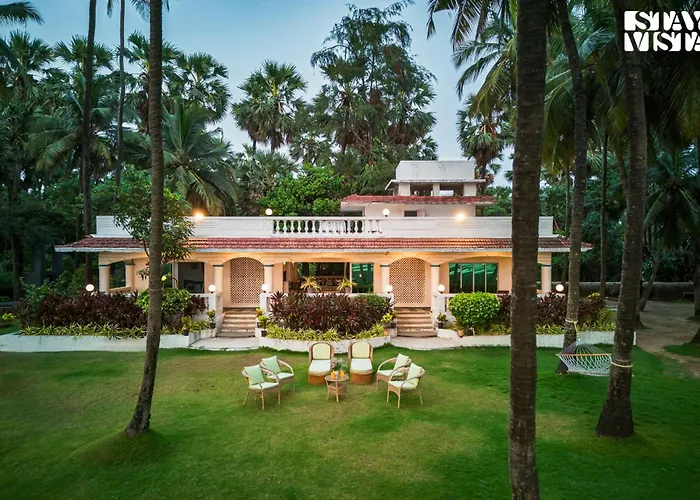 Stayvista'S Villa Bharat - Beachfront Serenity With A Spacious Lawn Mumbai